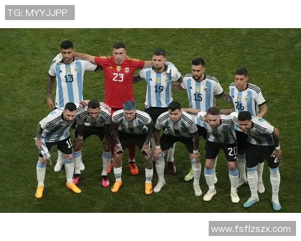 足球新星首度亮相震撼全场首次登场的精彩表现引爆球迷热情 足球新星首度亮相震撼全场首次登场的精彩表现引爆球迷热情