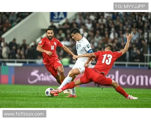 足球明星的崛起与挑战 揭秘足坛巨星背后的奋斗与荣耀 足球明星的崛起与挑战 揭秘足坛巨星背后的奋斗与荣耀