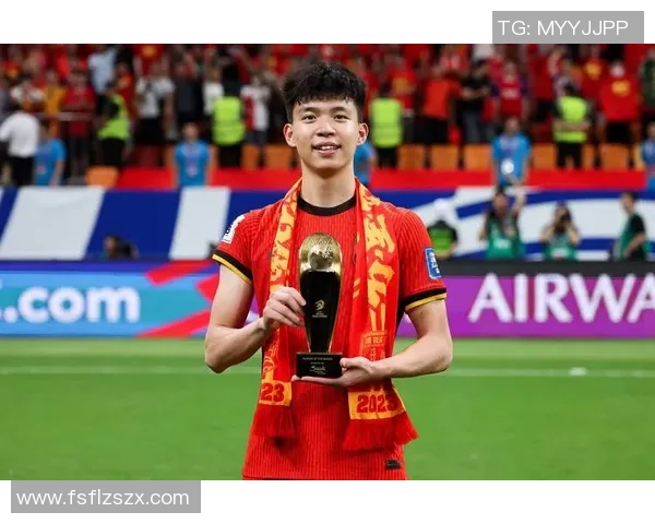 公认最厉害的踢足球球星如何凭实力与天赋登顶世界足坛巅峰